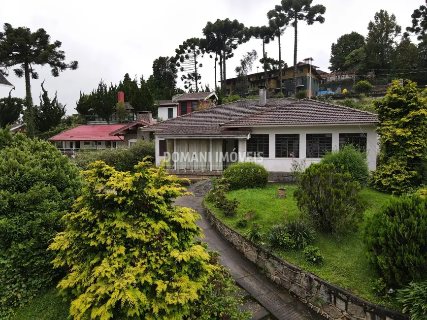 Foto 1 de Casa com 3 quartos à venda, 317m2 em Campos Do Jordao - SP