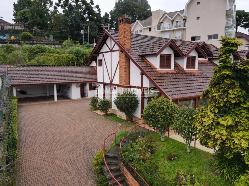 Casa com 5 quartos à venda, 682m2 em Campos Do Jordao - SP - imagem 4 Foto 4 de Casa com 5 quartos à venda, 682m2 em Campos Do Jordao - SP