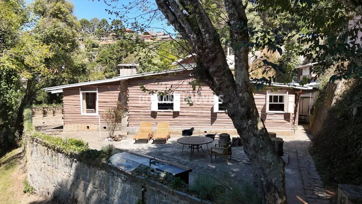 Foto 2 de Casa com 5 quartos à venda, 170m2 em Campos Do Jordao - SP