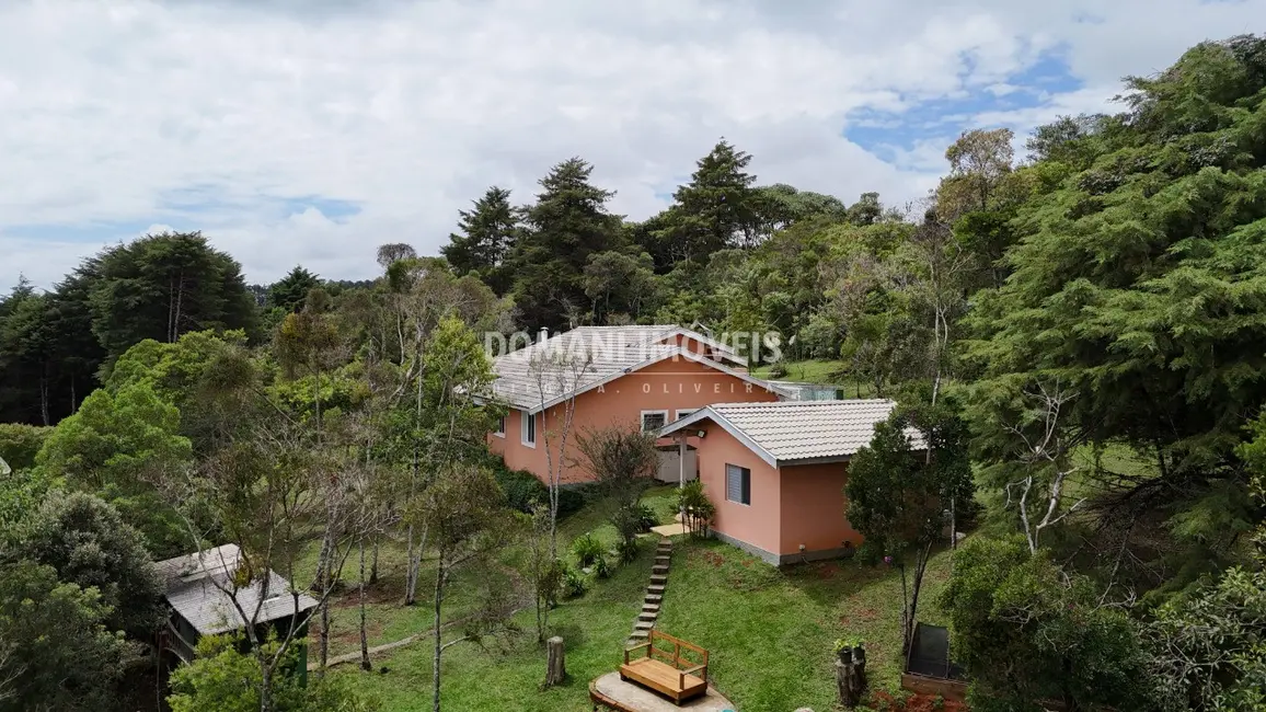Foto 2 de Casa de Condomínio com 3 quartos à venda, 124m2 em Campos Do Jordao - SP
