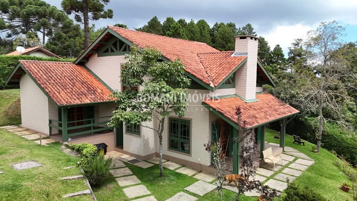 Foto 2 de Casa de Condomínio com 2 quartos à venda, 154m2 em Campos Do Jordao - SP
