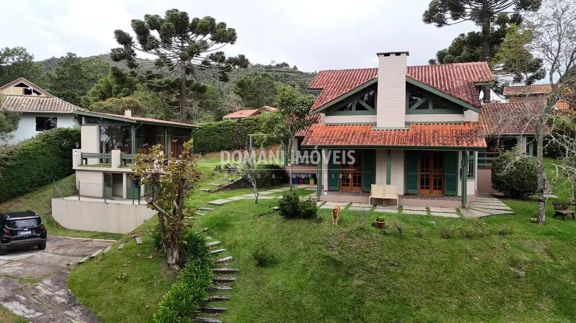 Foto 5 de Casa de Condomínio com 2 quartos à venda, 154m2 em Campos Do Jordao - SP