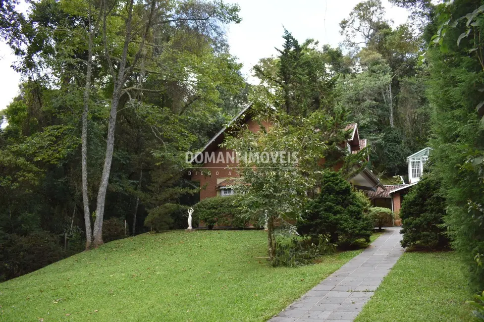 Foto 3 de Casa de Condomínio com 3 quartos à venda, 224m2 em Campos Do Jordao - SP