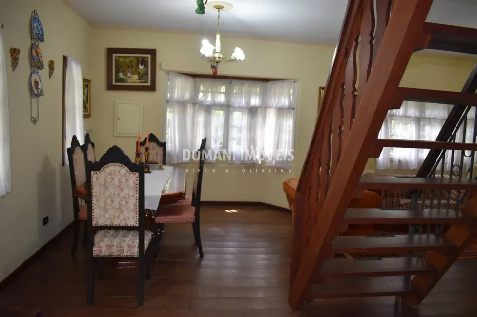 Casa de Condomínio com 3 quartos à venda, 224m2 em Campos Do Jordao - SP - imagem 9 Foto 9 de Casa de Condomínio com 3 quartos à venda, 224m2 em Campos Do Jordao - SP