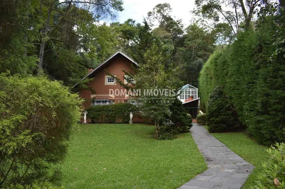 Foto 1 de Casa de Condomínio com 3 quartos à venda, 224m2 em Campos Do Jordao - SP