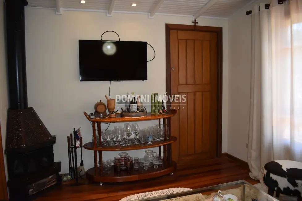 Foto 9 de Casa de Condomínio com 3 quartos à venda, 126m2 em Campos Do Jordao - SP