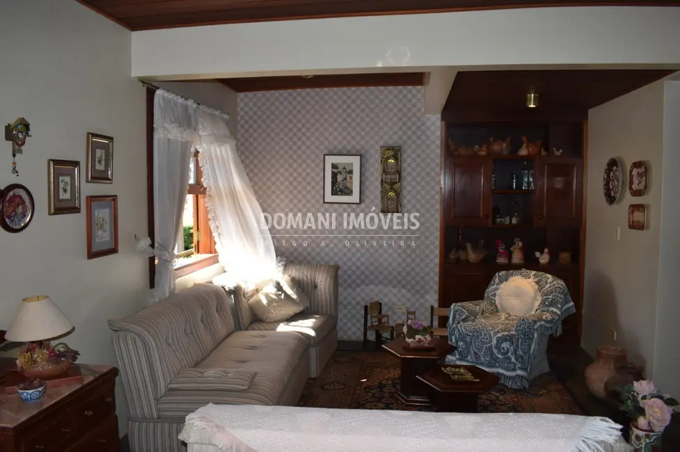 Foto 9 de Casa de Condomínio com 5 quartos à venda, 288m2 em Campos Do Jordao - SP