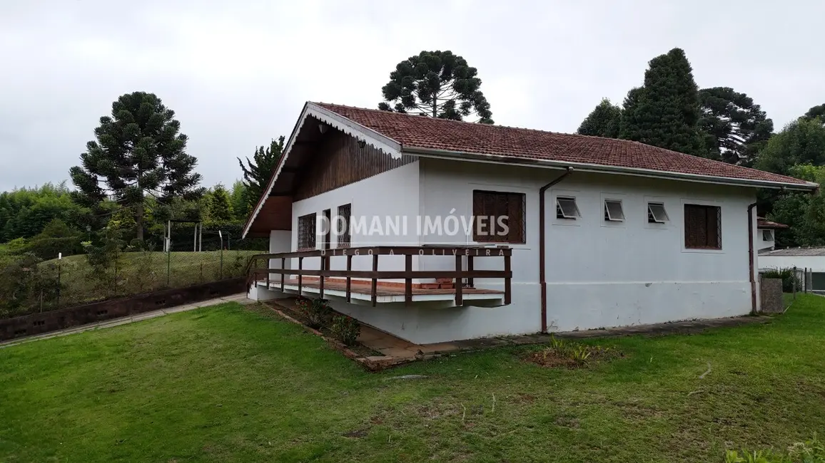 Foto 4 de Casa com 3 quartos à venda e para alugar, 235m2 em Campos Do Jordao - SP