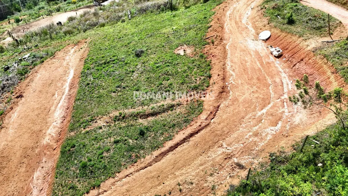 Terreno / Lote à venda, 1935m2 em Campos Do Jordao - SP - imagem 3 Foto 3 de Terreno / Lote à venda, 1935m2 em Campos Do Jordao - SP