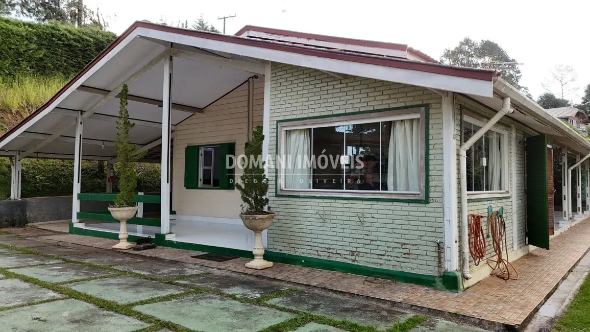 Foto 2 de Casa com 3 quartos à venda, 242m2 em Campos Do Jordao - SP