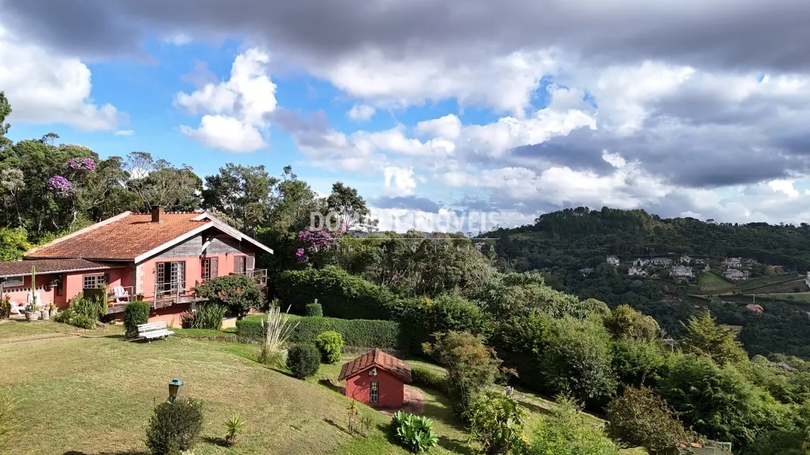 Foto 2 de Casa com 3 quartos à venda, 400m2 em Campos Do Jordao - SP
