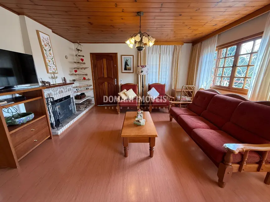 Foto 9 de Casa com 4 quartos à venda, 349m2 em Campos Do Jordao - SP