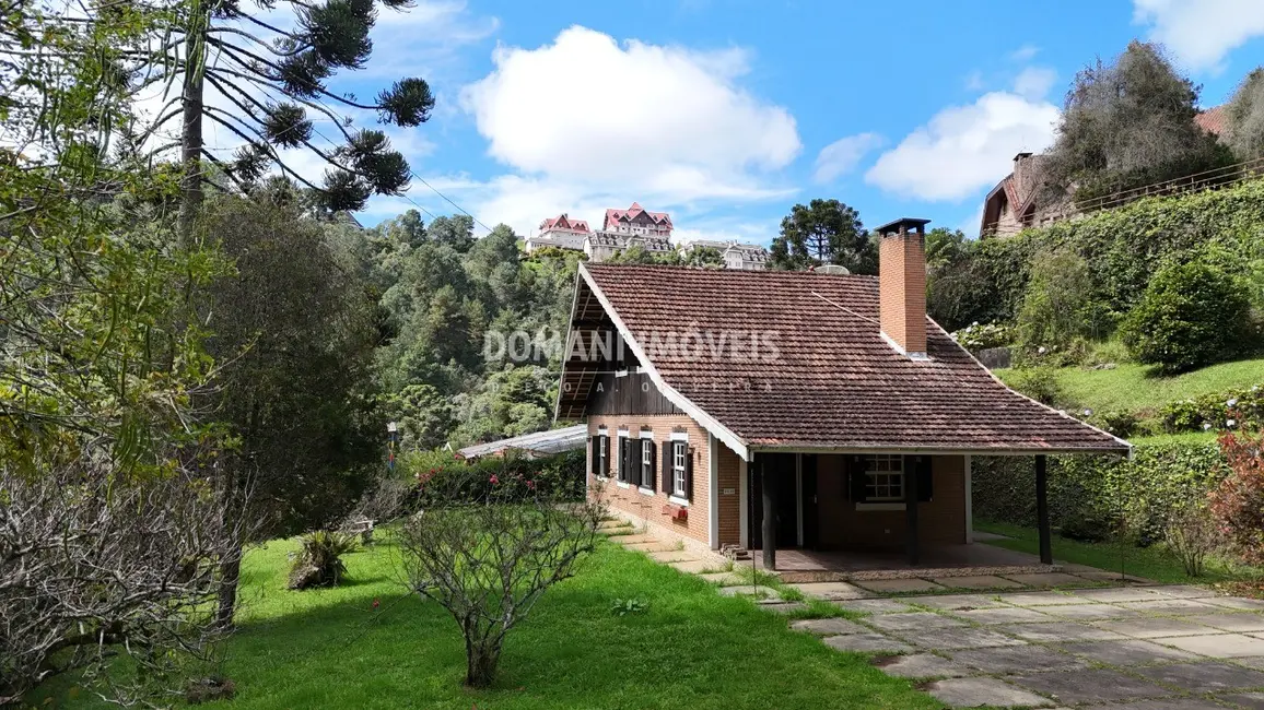 Foto 3 de Casa com 3 quartos à venda, 223m2 em Campos Do Jordao - SP