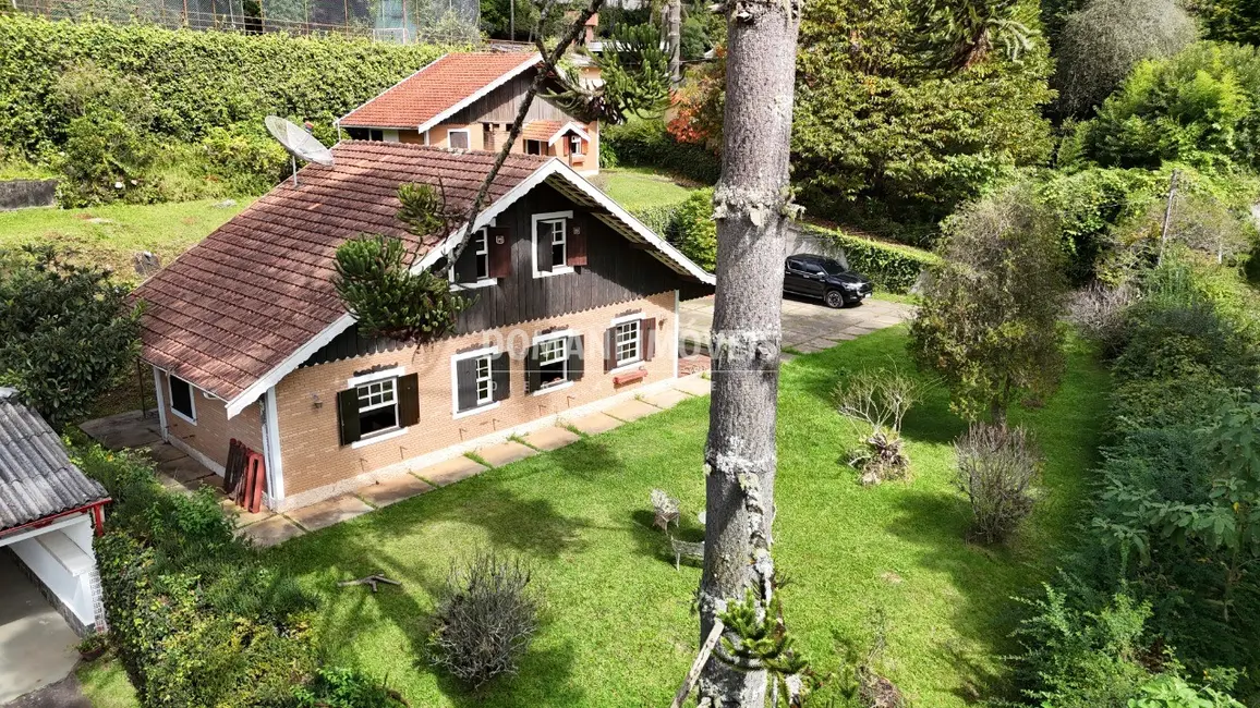 Foto 4 de Casa com 3 quartos à venda, 223m2 em Campos Do Jordao - SP