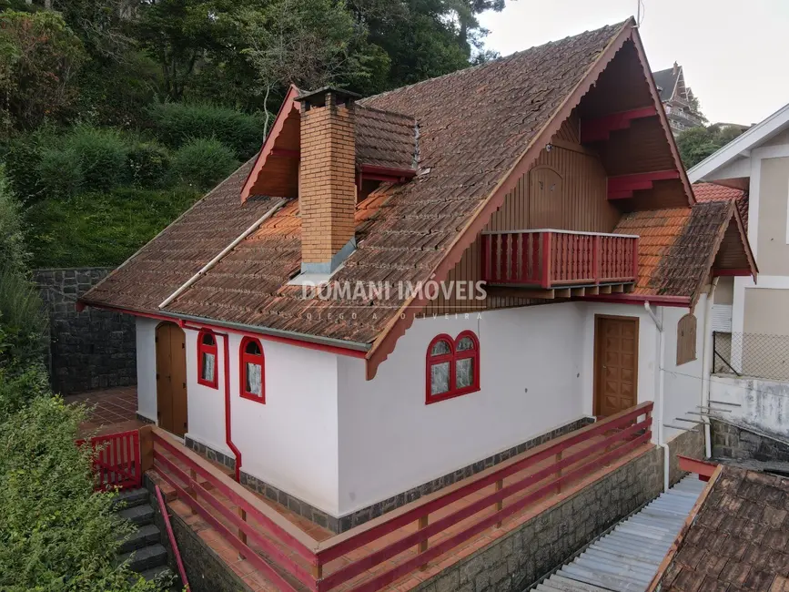 Foto 6 de Casa com 3 quartos à venda, 212m2 em Campos Do Jordao - SP