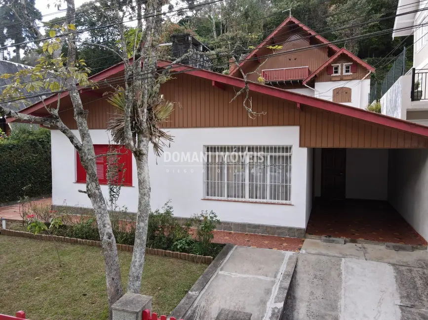 Foto 1 de Casa com 3 quartos à venda, 212m2 em Campos Do Jordao - SP