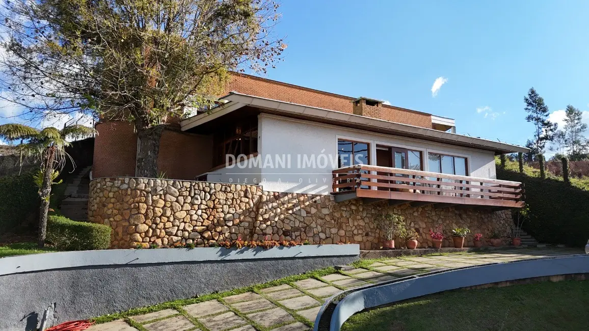 Foto 4 de Casa com 5 quartos à venda, 305m2 em Campos Do Jordao - SP