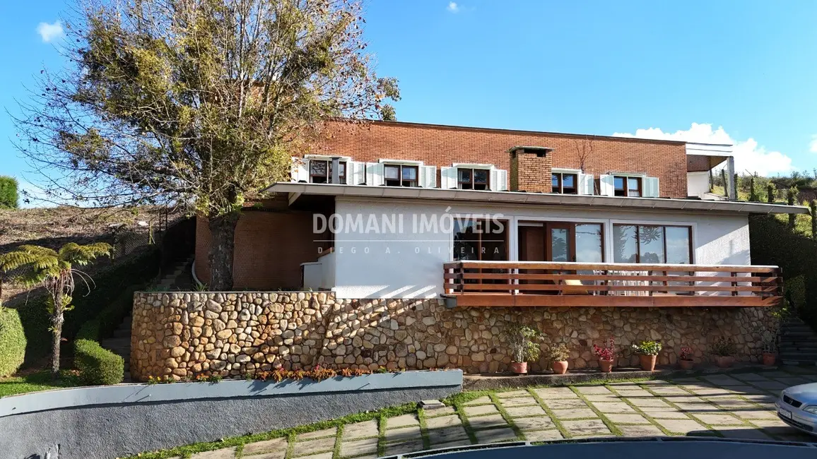 Foto 1 de Casa com 5 quartos à venda, 305m2 em Campos Do Jordao - SP