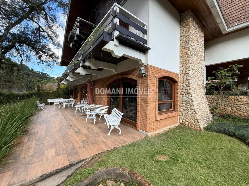 Foto 3 de Casa com 5 quartos à venda, 405m2 em Campos Do Jordao - SP