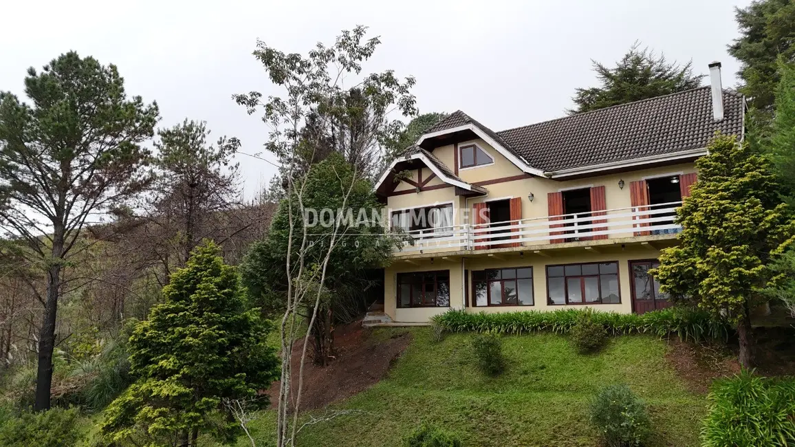 Casa com 4 quartos à venda, 295m2 em Campos Do Jordao - SP - imagem 5 Foto 5 de Casa com 4 quartos à venda, 295m2 em Campos Do Jordao - SP