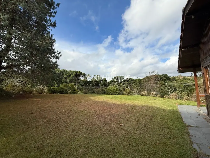 Casa com 2 quartos à venda, 83m2 em Campos Do Jordao - SP - imagem 3 Foto 3 de Casa com 2 quartos à venda, 83m2 em Campos Do Jordao - SP