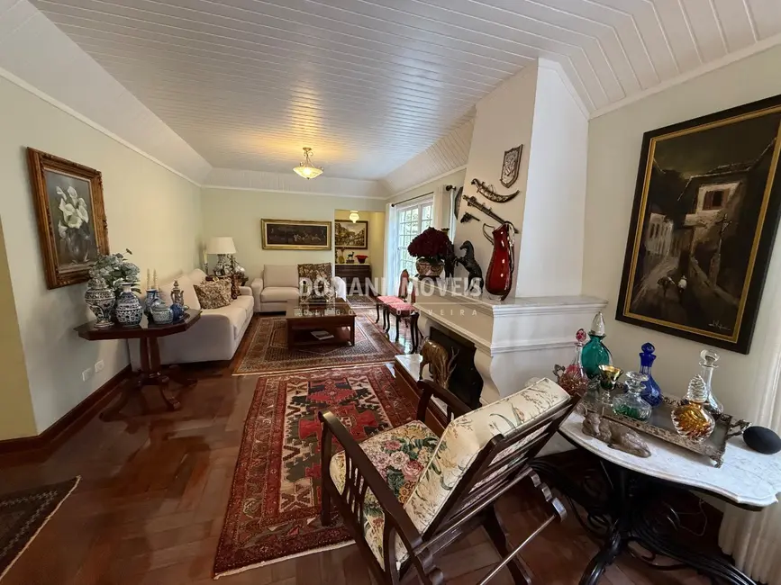 Foto 8 de Casa com 5 quartos à venda, 416m2 em Campos Do Jordao - SP