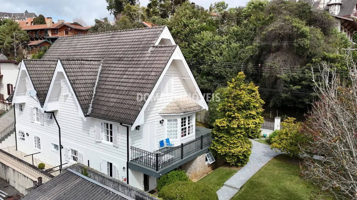 Foto 2 de Casa com 5 quartos à venda, 416m2 em Campos Do Jordao - SP