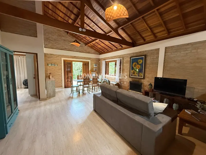 Casa de Condomínio com 3 quartos à venda, 175m2 em Santo Antonio Do Pinhal - SP - imagem 8 Foto 8 de Casa de Condomínio com 3 quartos à venda, 175m2 em Santo Antonio Do Pinhal - SP