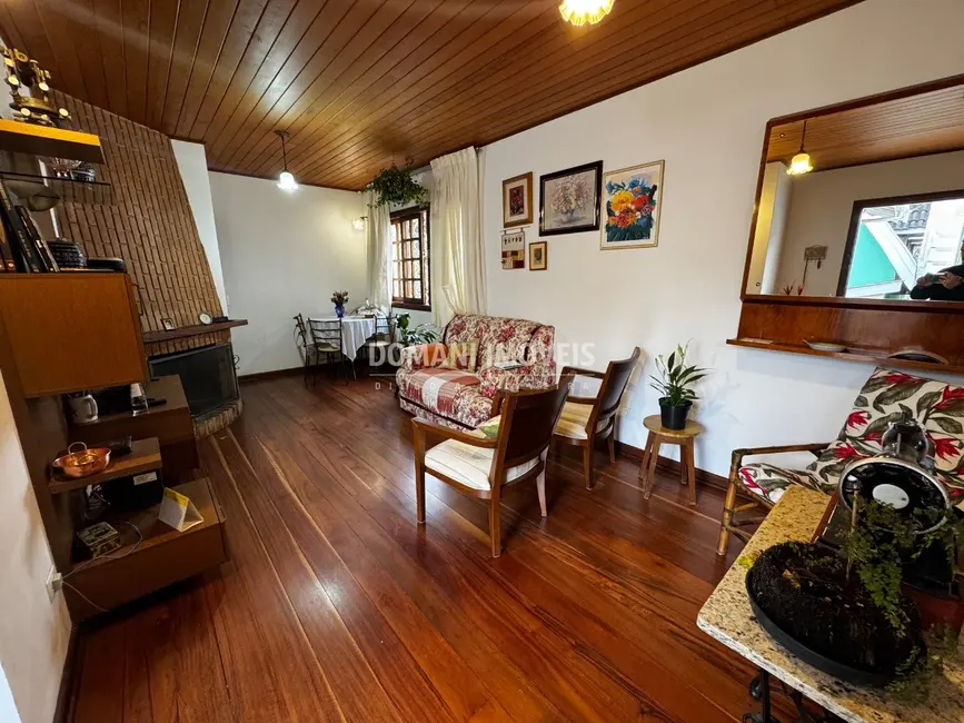 Foto 8 de Casa com 3 quartos à venda, 145m2 em Campos Do Jordao - SP