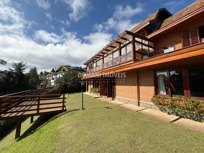 Casa com 4 quartos à venda, 313m2 em Campos Do Jordao - SP - imagem 6 Foto 6 de Casa com 4 quartos à venda, 313m2 em Campos Do Jordao - SP