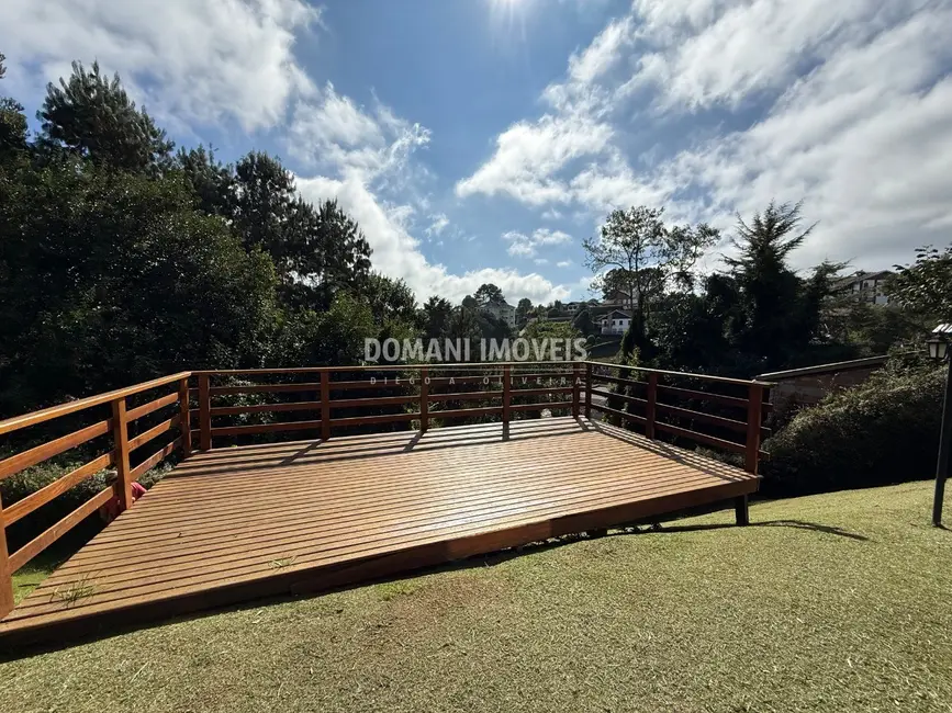 Casa com 4 quartos à venda, 313m2 em Campos Do Jordao - SP - imagem 4 Foto 4 de Casa com 4 quartos à venda, 313m2 em Campos Do Jordao - SP