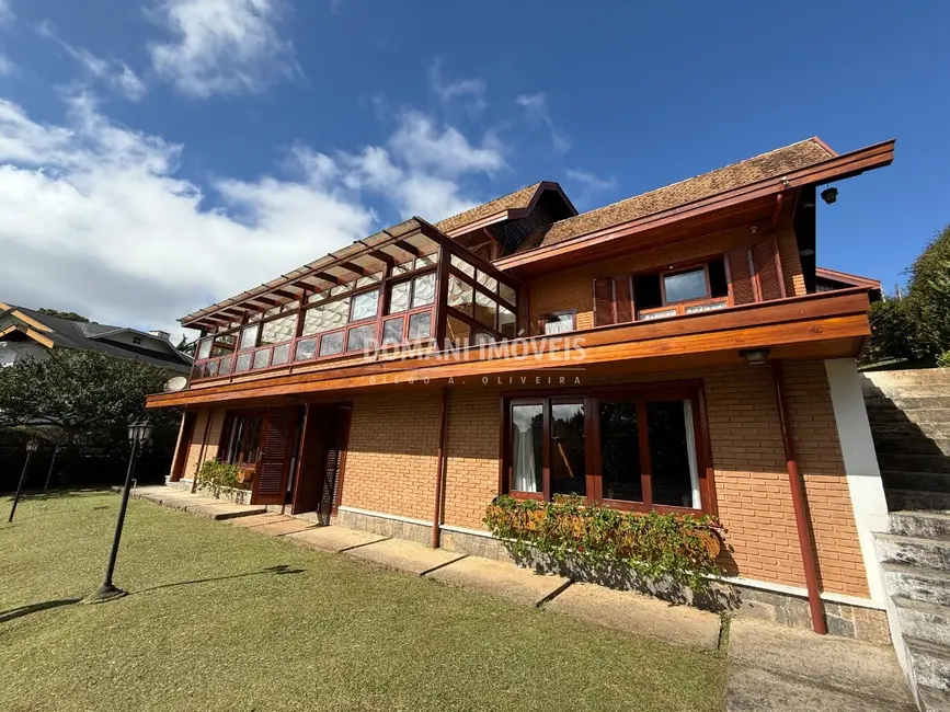 Foto 1 de Casa com 4 quartos à venda, 313m2 em Campos Do Jordao - SP