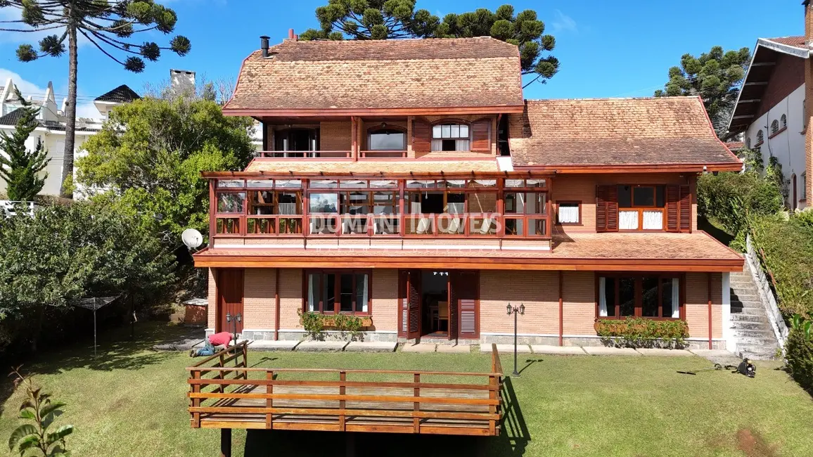Foto 2 de Casa com 4 quartos à venda, 313m2 em Campos Do Jordao - SP