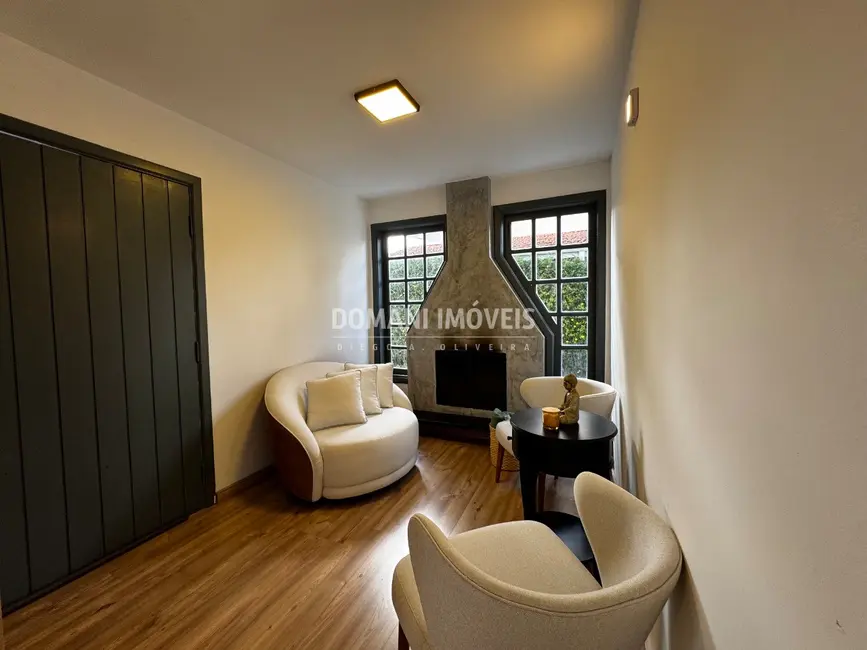 Casa de Condomínio com 3 quartos à venda, 197m2 em Campos Do Jordao - SP - imagem 8 Foto 8 de Casa de Condomínio com 3 quartos à venda, 197m2 em Campos Do Jordao - SP