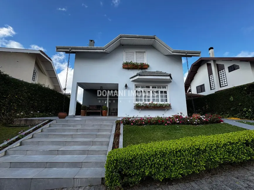 Casa de Condomínio com 3 quartos à venda, 197m2 em Campos Do Jordao - SP - imagem 5 Foto 5 de Casa de Condomínio com 3 quartos à venda, 197m2 em Campos Do Jordao - SP