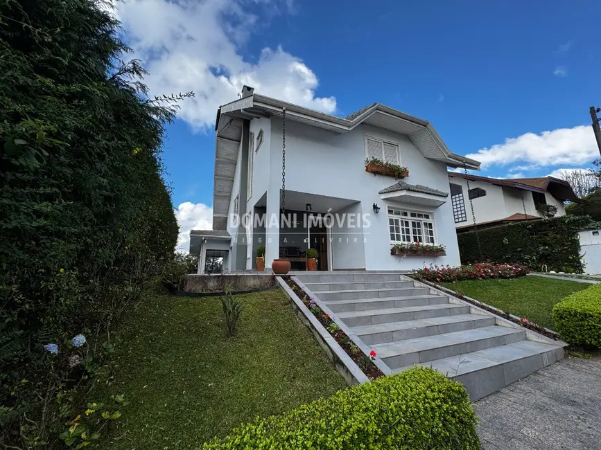 Casa de Condomínio com 3 quartos à venda, 197m2 em Campos Do Jordao - SP - imagem 6 Foto 6 de Casa de Condomínio com 3 quartos à venda, 197m2 em Campos Do Jordao - SP
