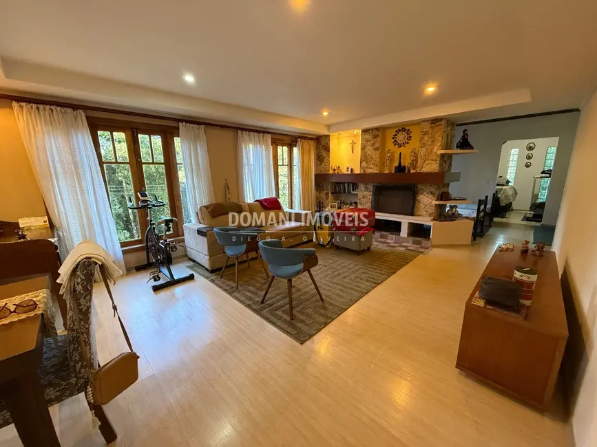 Foto 8 de Casa com 2 quartos à venda, 214m2 em Campos Do Jordao - SP