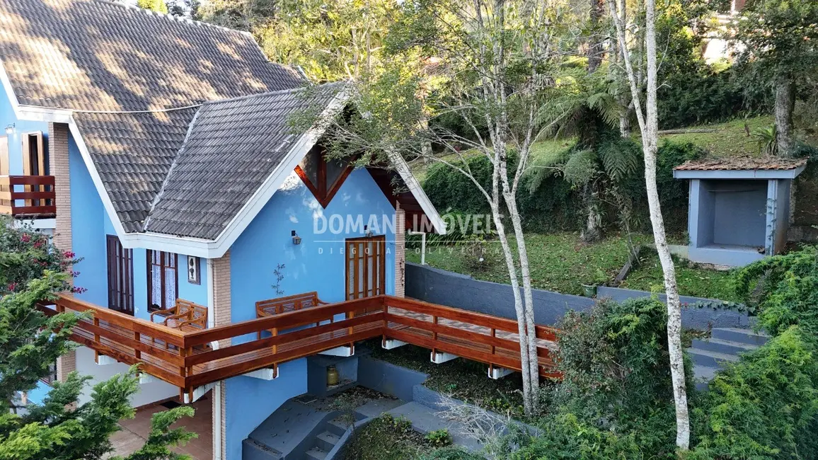 Foto 3 de Casa com 2 quartos à venda, 214m2 em Campos Do Jordao - SP