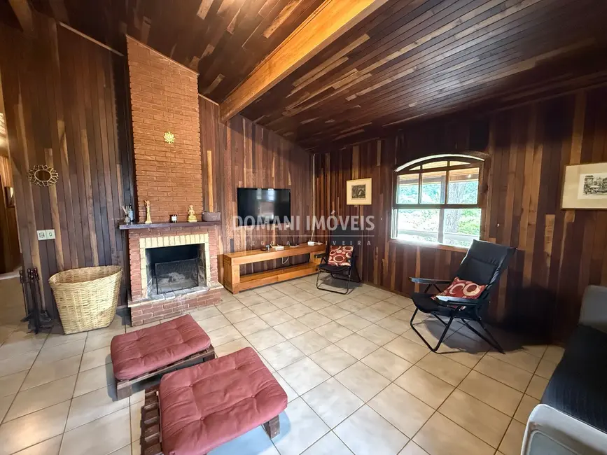 Foto 9 de Casa com 4 quartos à venda, 306m2 em Campos Do Jordao - SP