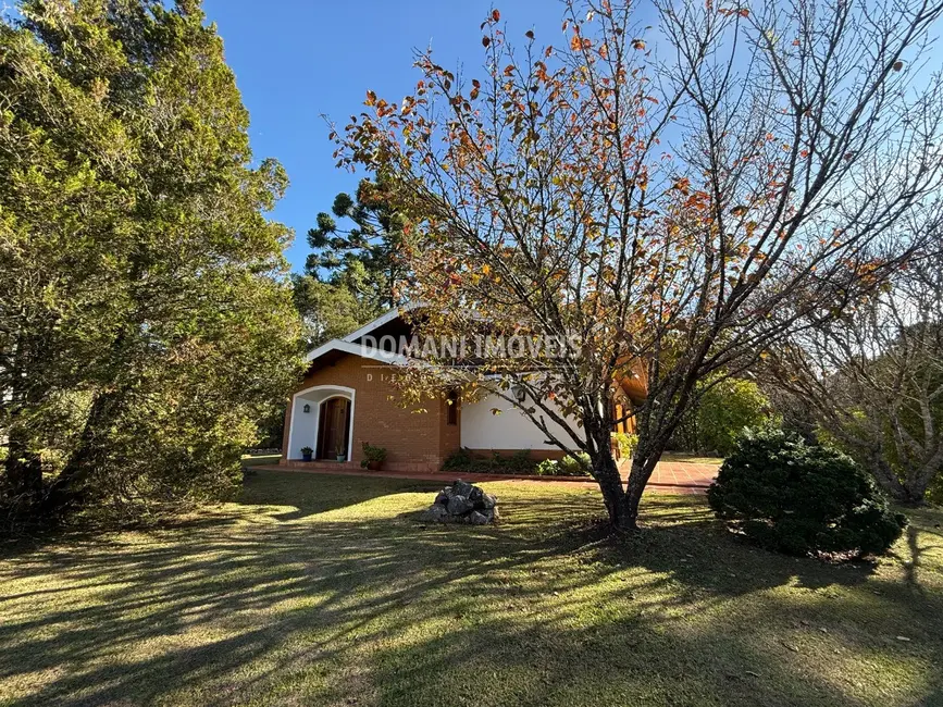 Foto 5 de Casa com 4 quartos à venda, 267m2 em Campos Do Jordao - SP