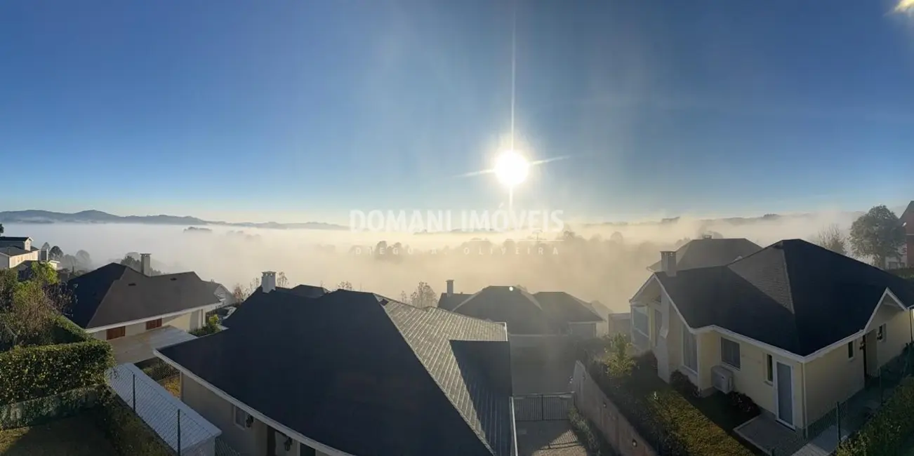 Foto 4 de Casa de Condomínio com 3 quartos à venda, 172m2 em Campos Do Jordao - SP
