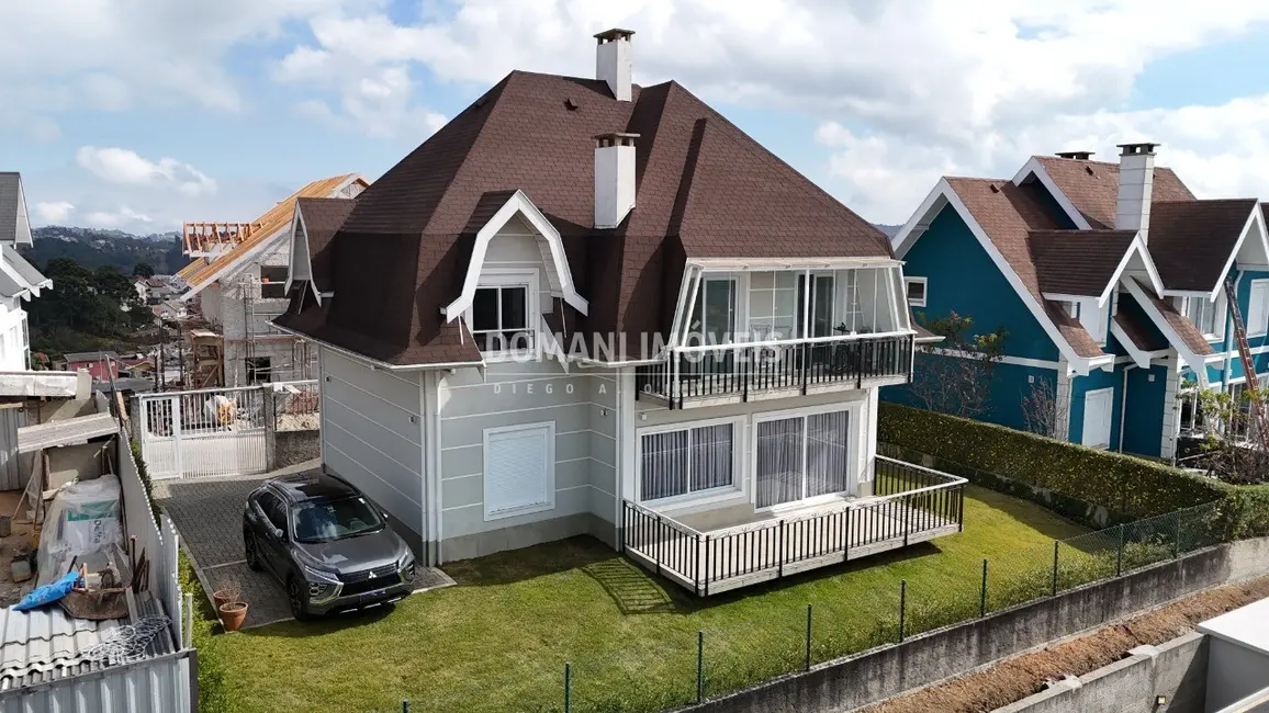 Foto 1 de Casa de Condomínio com 3 quartos à venda, 172m2 em Campos Do Jordao - SP