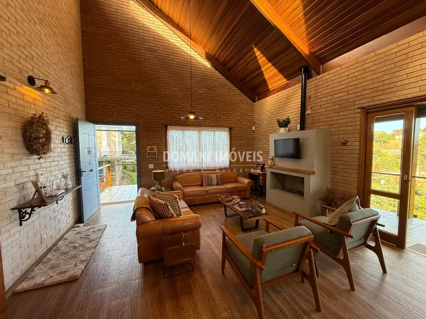 Foto 8 de Casa com 2 quartos à venda, 129m2 em Campos Do Jordao - SP