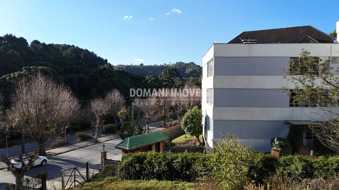 Apartamento com 3 quartos à venda, 169m2 em Campos Do Jordao - SP - imagem 3 Foto 3 de Apartamento com 3 quartos à venda, 169m2 em Campos Do Jordao - SP