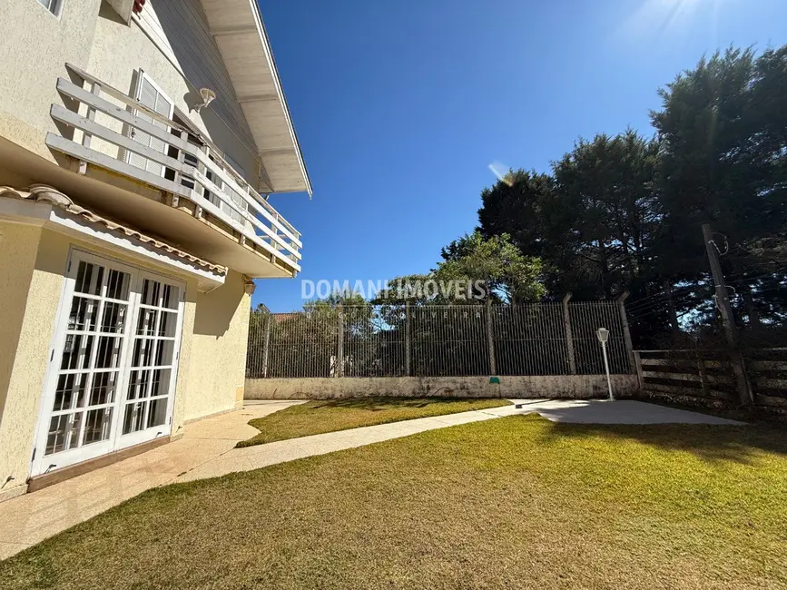 Foto 5 de Casa com 4 quartos à venda, 239m2 em Campos Do Jordao - SP