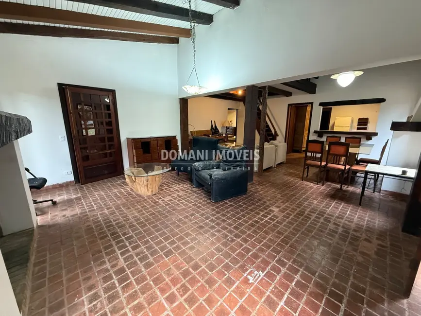 Foto 9 de Casa com 3 quartos à venda e para alugar, 157m2 em Campos Do Jordao - SP