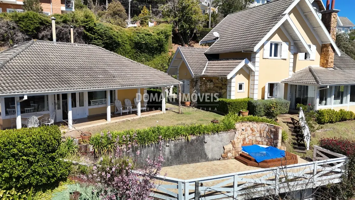 Foto 2 de Casa de Condomínio com 4 quartos à venda, 239m2 em Campos Do Jordao - SP