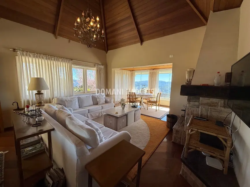 Foto 8 de Casa de Condomínio com 4 quartos à venda, 239m2 em Campos Do Jordao - SP