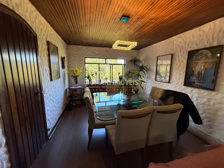 Foto 9 de Casa com 3 quartos para alugar, 205m2 em Campos Do Jordao - SP