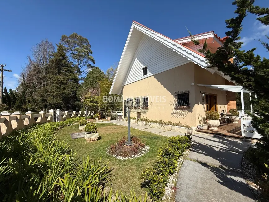 Foto 4 de Casa com 3 quartos para alugar, 205m2 em Campos Do Jordao - SP